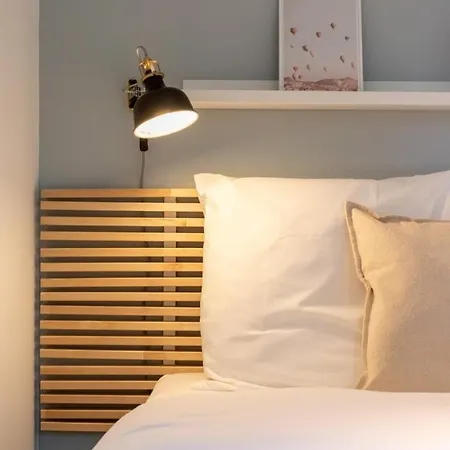 Near The Station 아파트 *